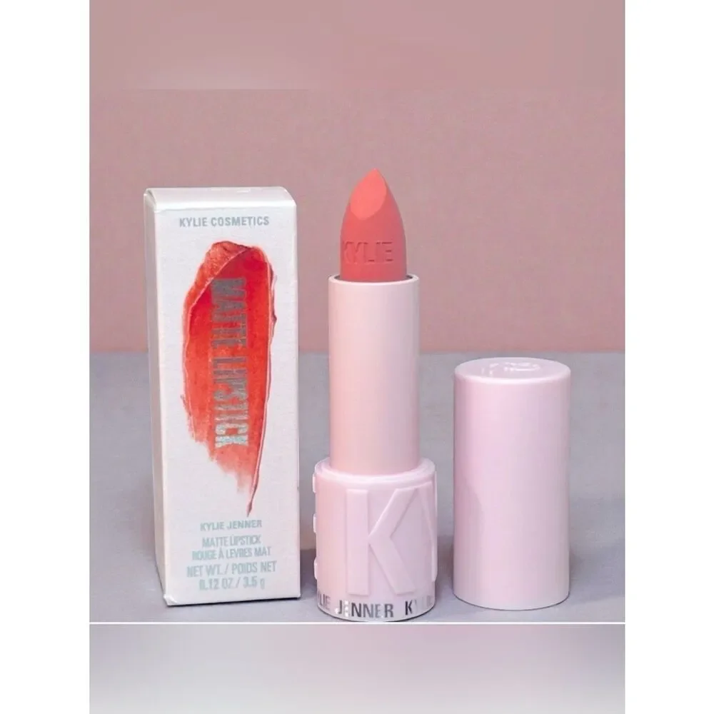 KYLIE COSMETICS MATTE LIPSTICK 209 SUMMER SOMEWHERE PINK CORAL